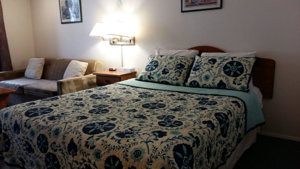 Chase Country Inn Buitenkant foto