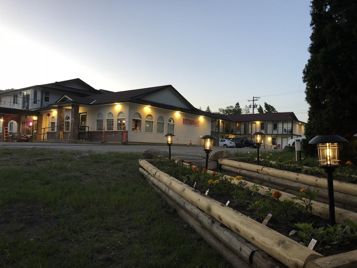 Chase Country Inn Buitenkant foto