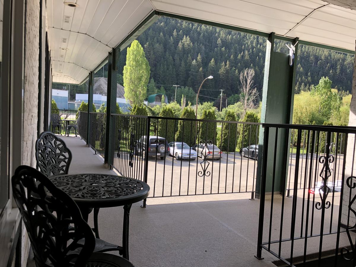 Chase Country Inn Buitenkant foto
