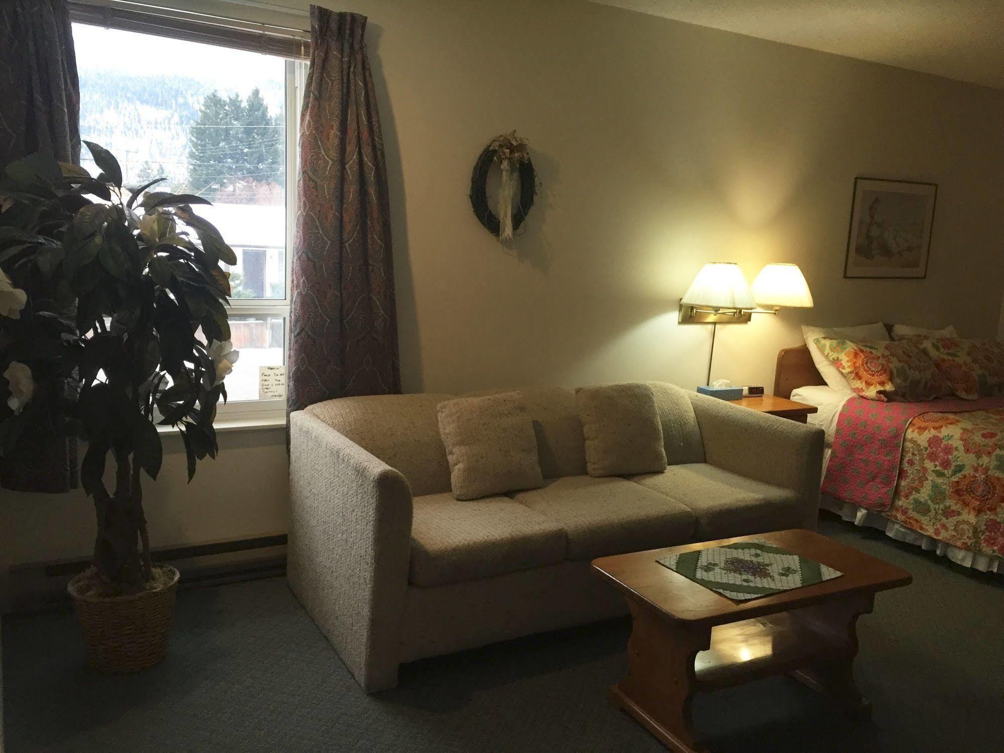 Chase Country Inn Buitenkant foto