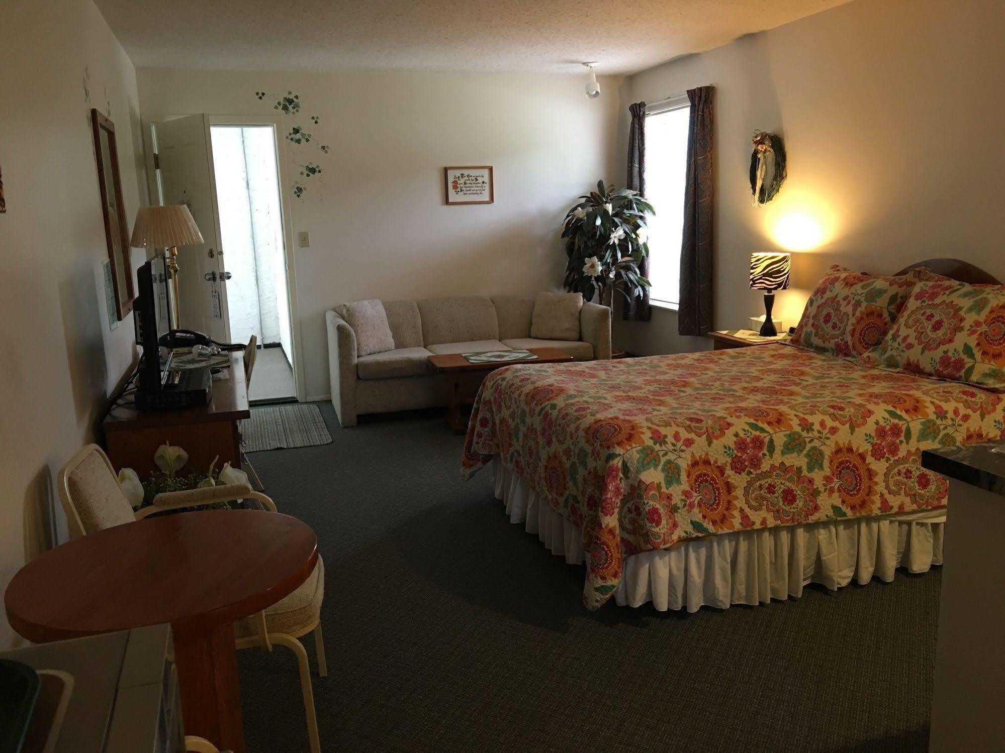 Chase Country Inn Buitenkant foto