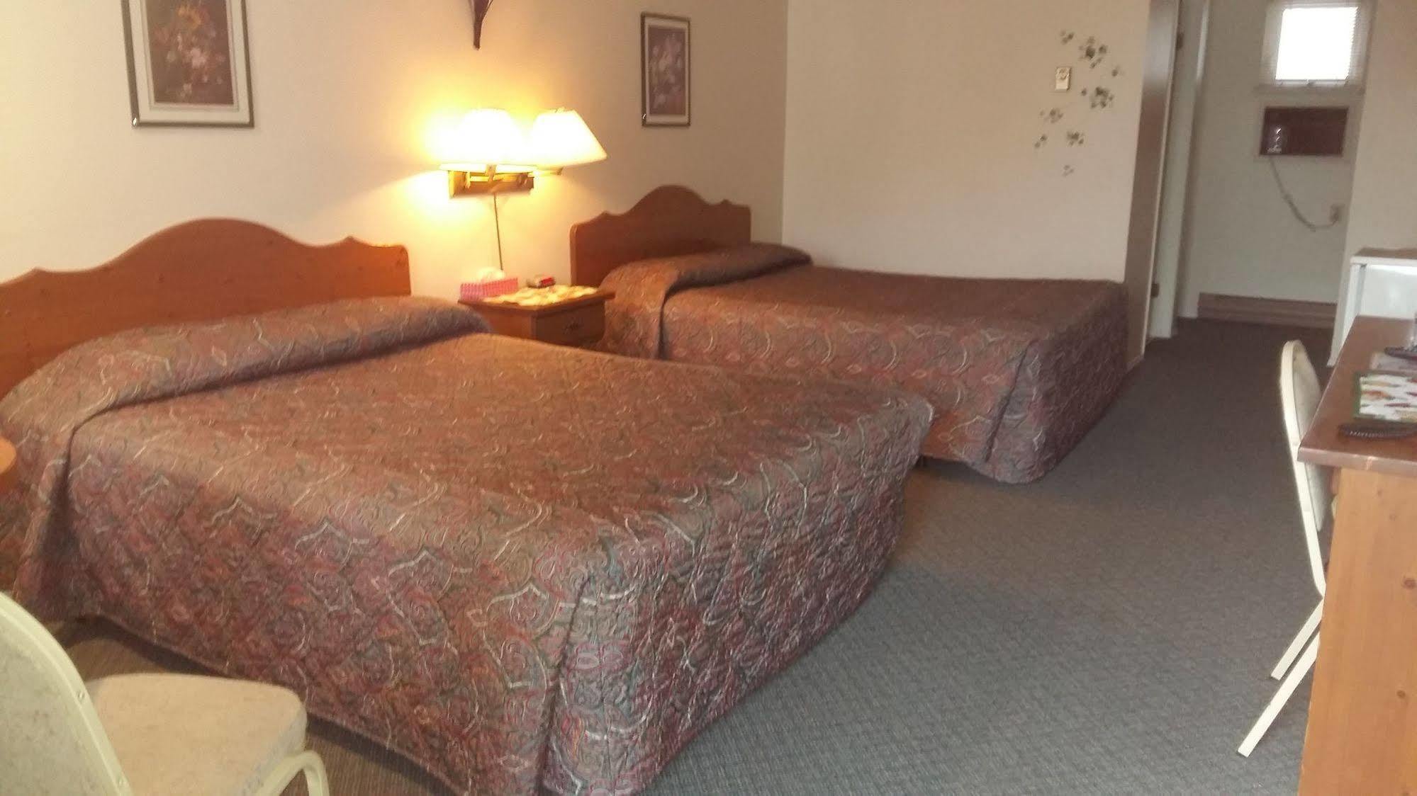 Chase Country Inn Buitenkant foto