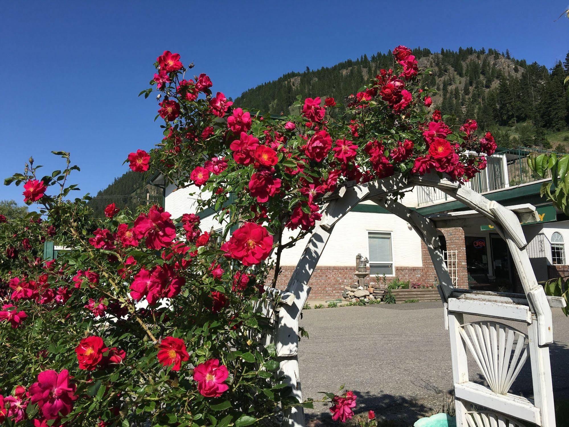 Chase Country Inn Buitenkant foto